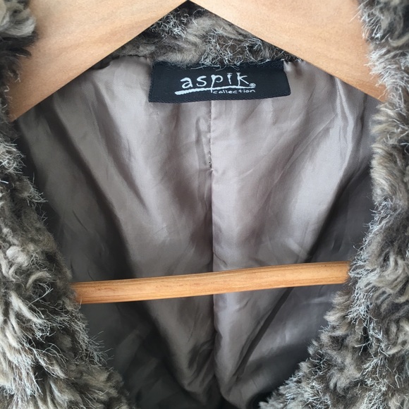 Coat - Picture 3 of 6